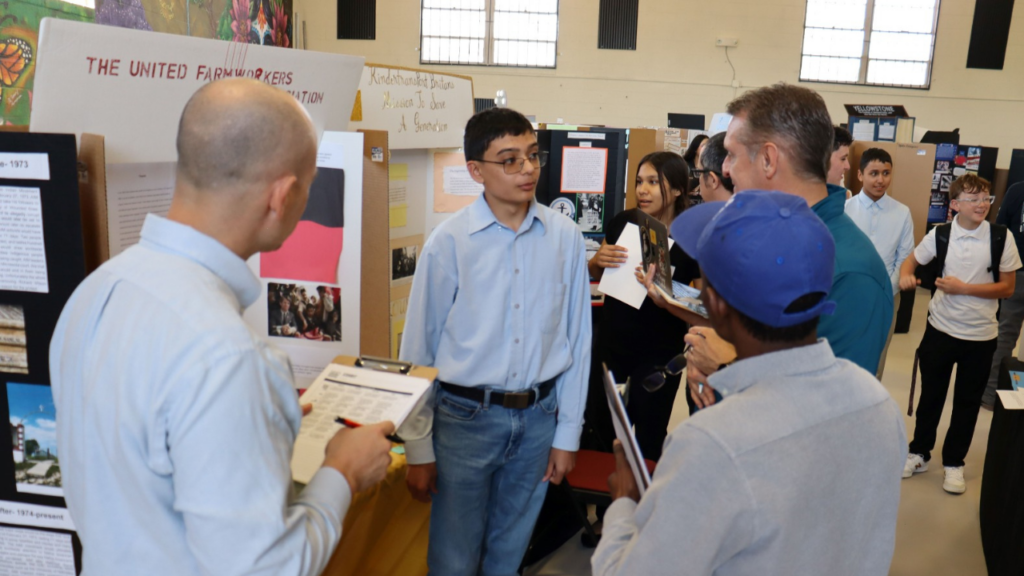 Estudiantes De Las Cruces Brillan En El Día Nacional De Historia 2026 - Noticias Notivalle Estudiantes De Las Cruces Brillan En El Día Nacional De Historia 2026