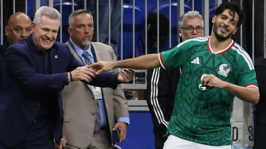 Raúl Jiménez Bajo La Mira De Vasco Aguirre: Racing De Veracruz Enfrenta Riesgo De Perder Invitación - Noticias Notivalle Raúl Jiménez Bajo La Mira De Vasco Aguirre: Racing De Veracruz Enfrenta Riesgo De Perder Invitación