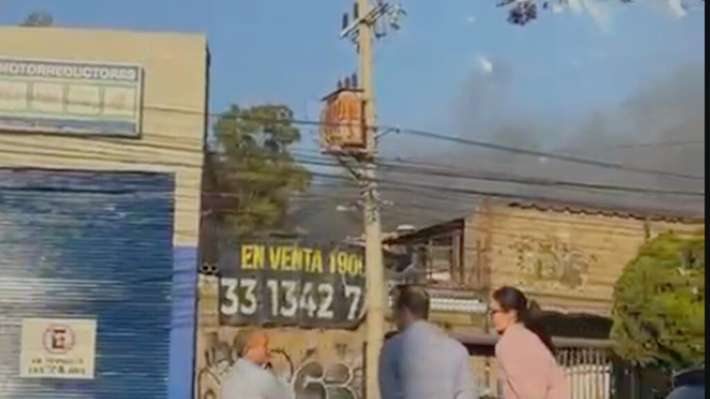 Incendio En Bodega En La Aurora, Guadalajara: Últimos Detalles Y Video - Noticias Notivalle Incendio En Bodega En La Aurora, Guadalajara: Últimos Detalles Y Video