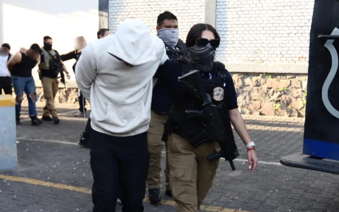 Jalisco: 13 Detenidos Imputados por Quema de Vehículos Durante los Bloqueos del 22 de Febrero