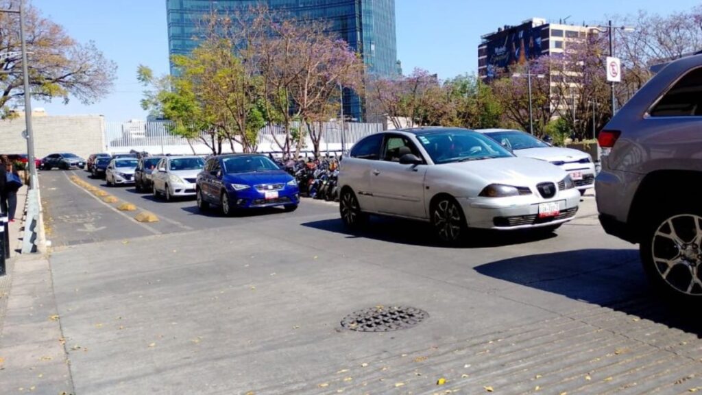 Hoy No Circula En Cdmx Y Edomex: Autos Que Descansan El 26 De Febrero 2026