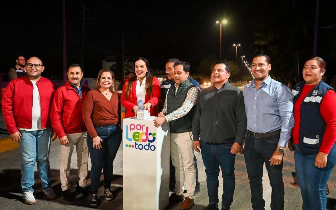 Susy Torrecillas transforma la Carretera el Huarache con nueva iluminación
