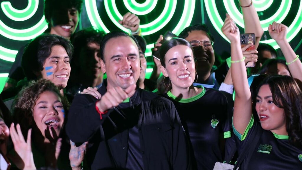 Manolo Súper Lanza Becas Universitarias Y Créditos Para Jóvenes Emprendedores - Noticias Notivalle Manolo Súper Lanza Becas Universitarias Y Créditos Para Jóvenes Emprendedores