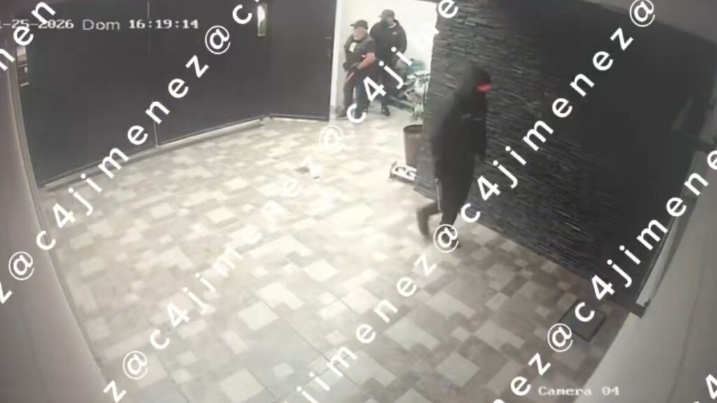 Repartidores Falsos Asaltan Casa En Bosques De Aragón: Niño Se Esconde En Un Clóset