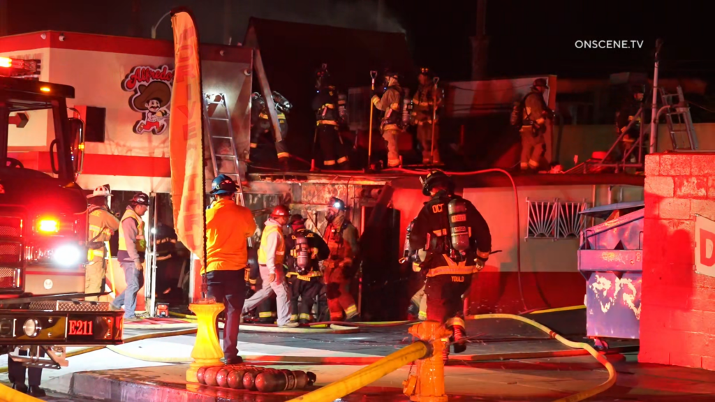 Incendio En Oceanside: Bomberos Controlan Fuego En Restaurante Mexicano