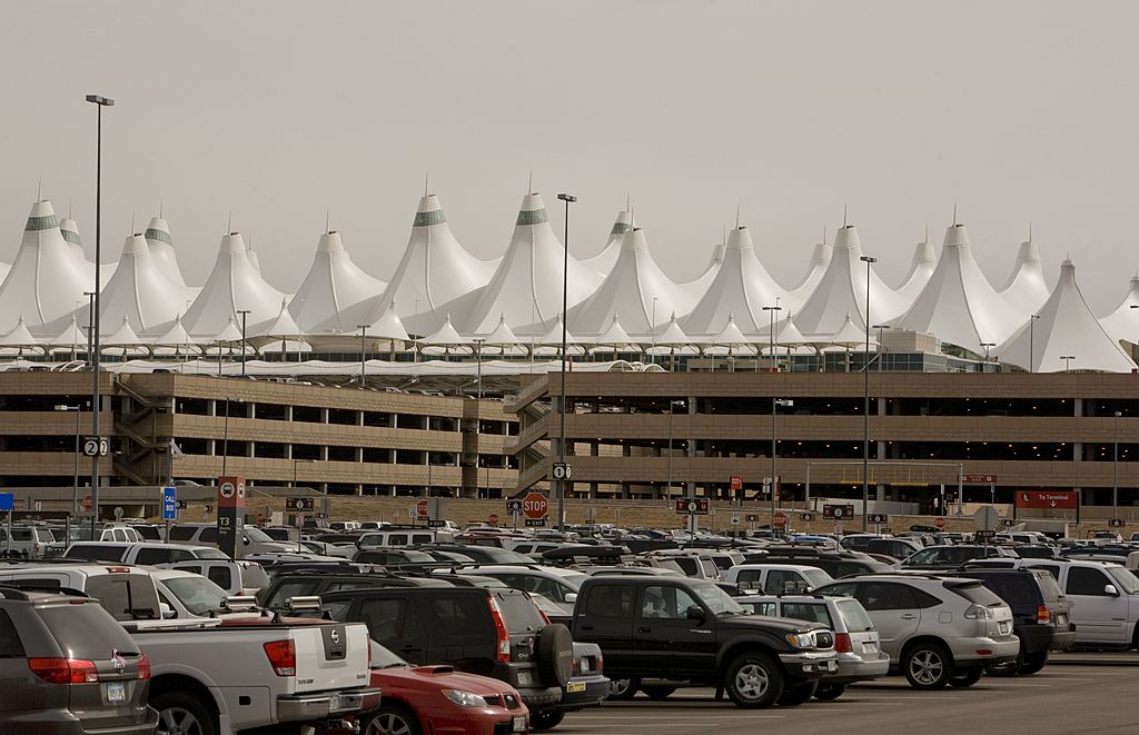 Retrasos en vuelos en Denver: Fuertes vientos afectan el aeropuerto