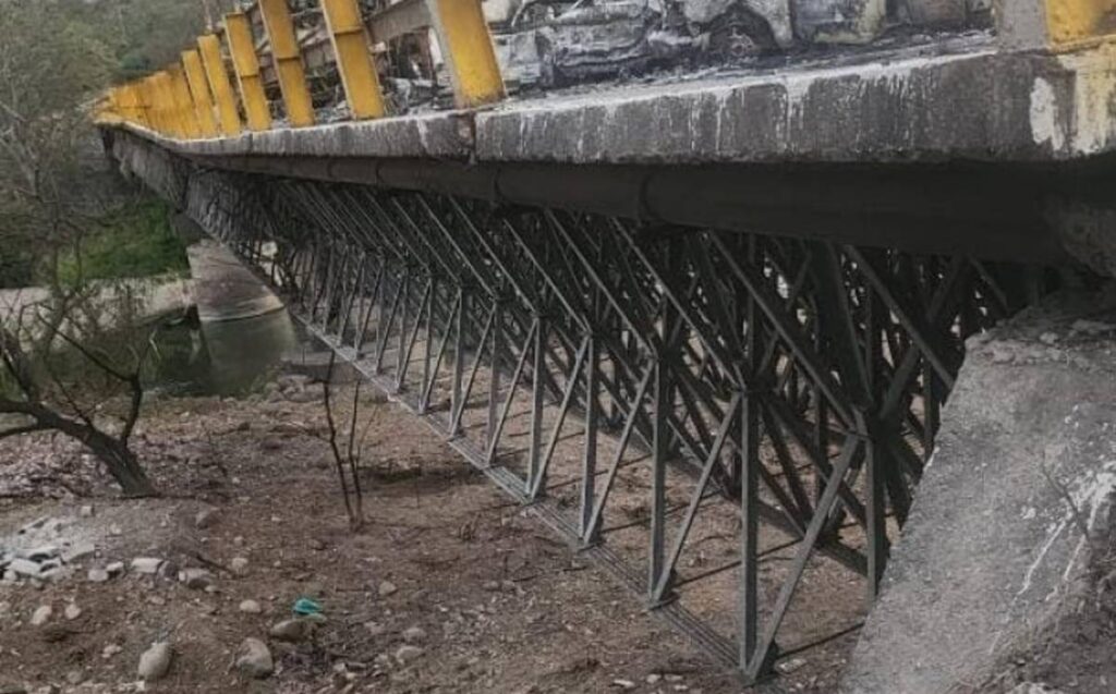 Demolición Del Puente Dañado En Puerto Vallarta: Las Consecuencias De La Quema De Vehículos - Noticias Notivalle Demolición Del Puente Dañado En Puerto Vallarta: Las Consecuencias De La Quema De Vehículos
