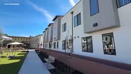 Inauguran viviendas para adultos mayores en Vista: La Sábila Apartments contra la crisis habitacional