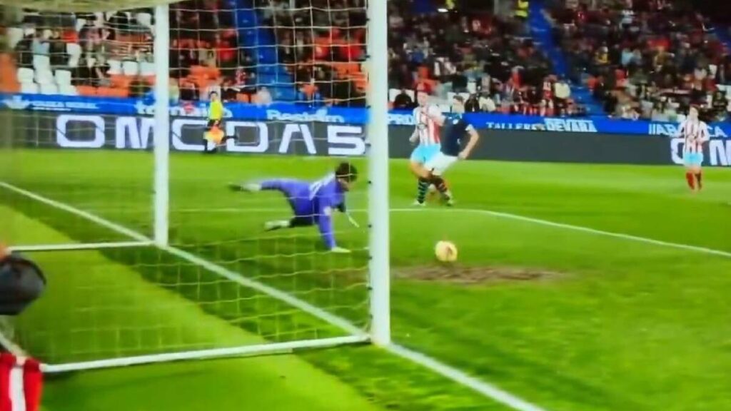 ¡Impactante Gol Raro De Pasto En España: Mira El Video!