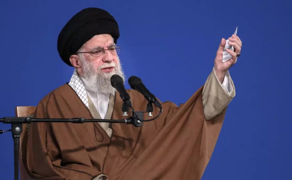 Confirman La Muerte De Ali Jamenei, El Líder Supremo De Irán, Tras Ataques De Estados Unidos E Israel