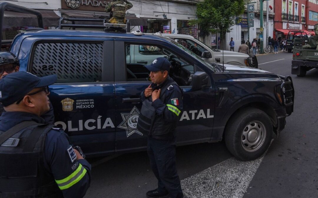 Encuentran sin vida a Ángel Rodolfo Uribe, exmando policial de Edomex, en camioneta en Toluca