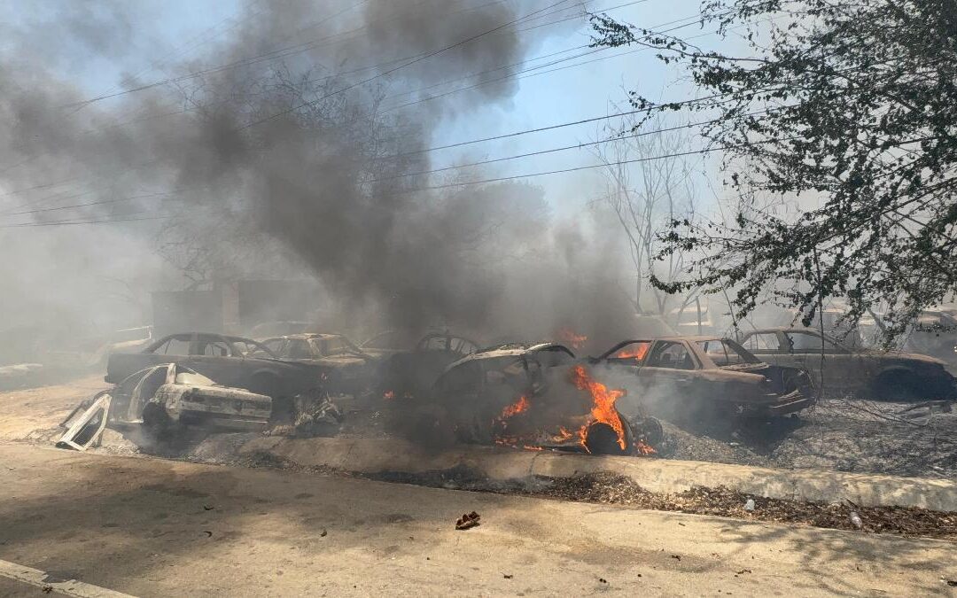 Impactante Incendio en Acapulco Destruye 700 Autos en un Corralón