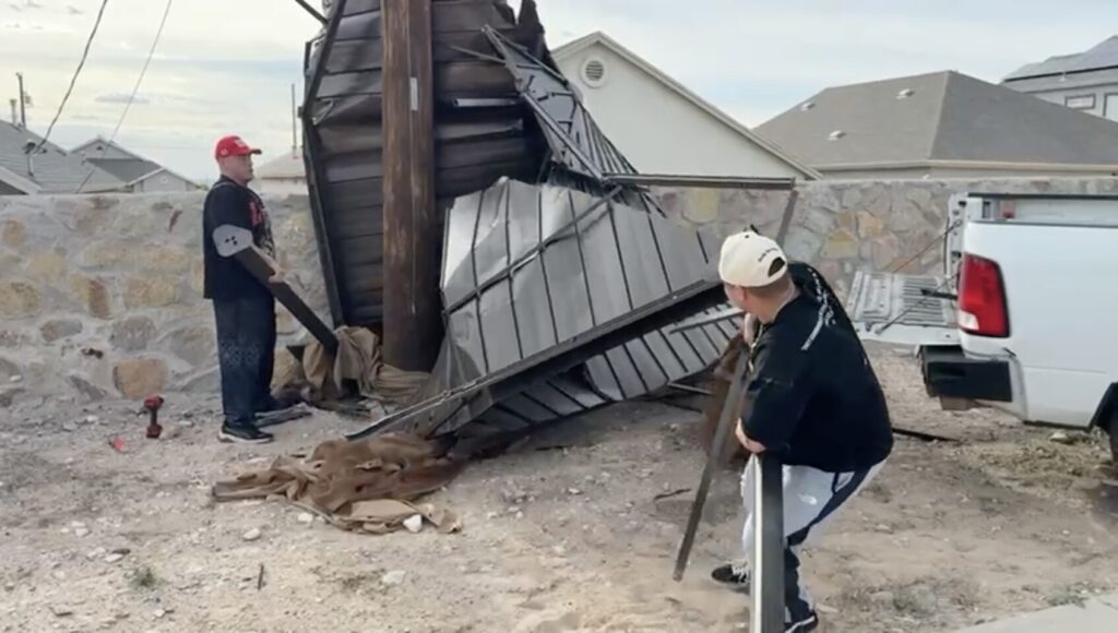 Viento En Canutillo: Estructura Voladora Causa Apagón Y Asombro