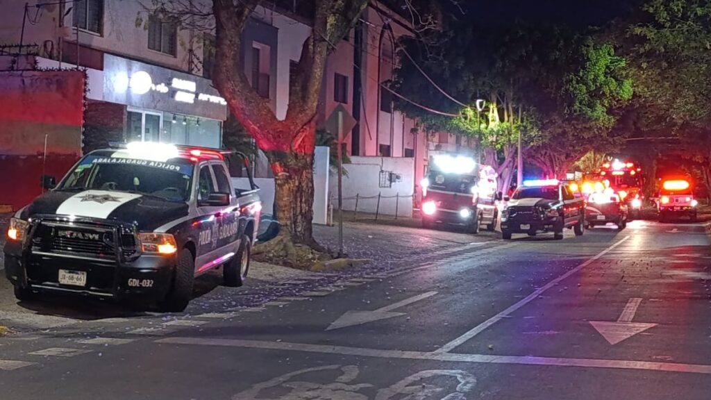Ataque Molotov Devasta Tienda Oxxo En Guadalajara: Dos Empleadas Afectadas