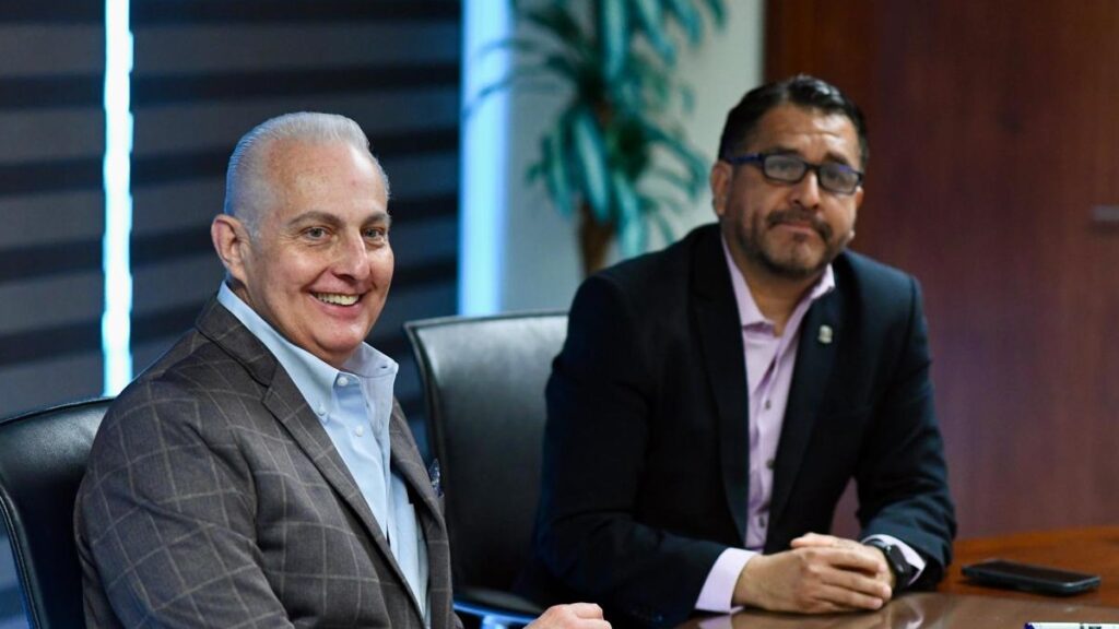 Román Alberto Cepeda González Y La Ua De C Firman Importante Convenio De Cooperación