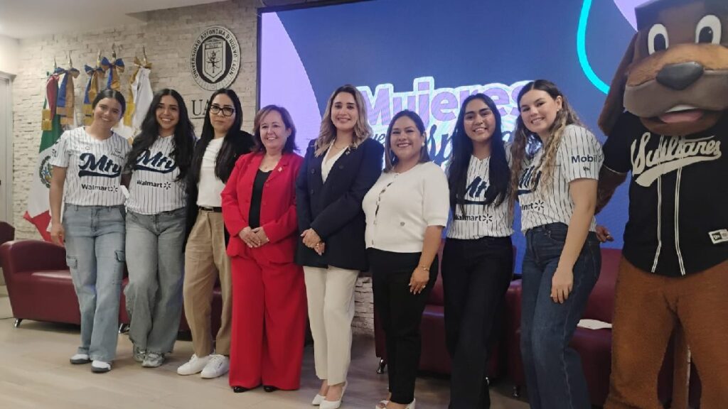 Sultanes Brillan En La Conferencia ‘Mujeres Que Inspiran’ De La Uanl