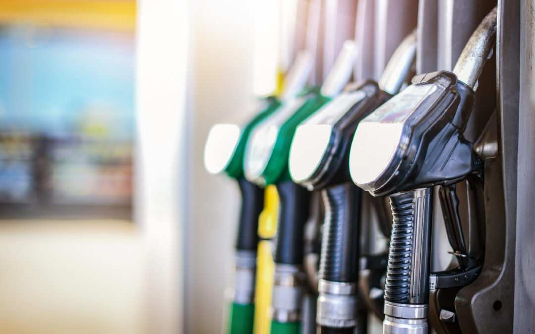 Precios de Gasolina en EE. UU. Podrían Aumentar por Conflicto en Medio Oriente