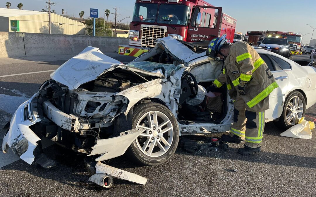 Accidente en Edinburg: Volcadura en Autopista Causa Cierre Total de Carriles Norte