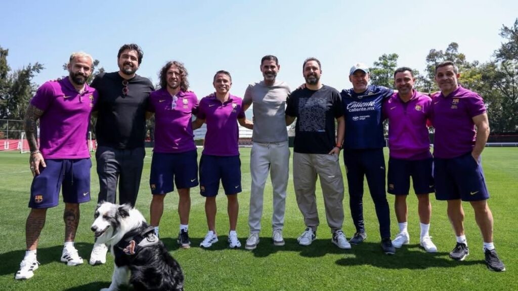 Fernando Hierro Y Las Leyendas Del Barcelona Exploran Verde Valle Antes Del Gran Duelo En El Akron