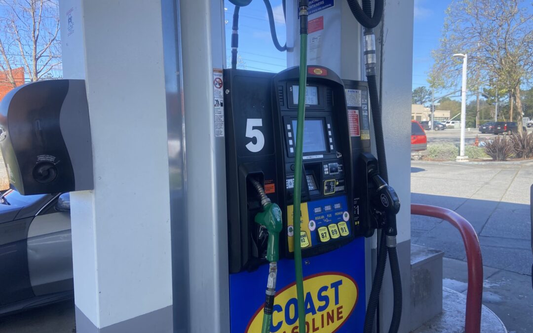 Aumento de Gasolina: Temores Crecientes por el Conflicto con Irán