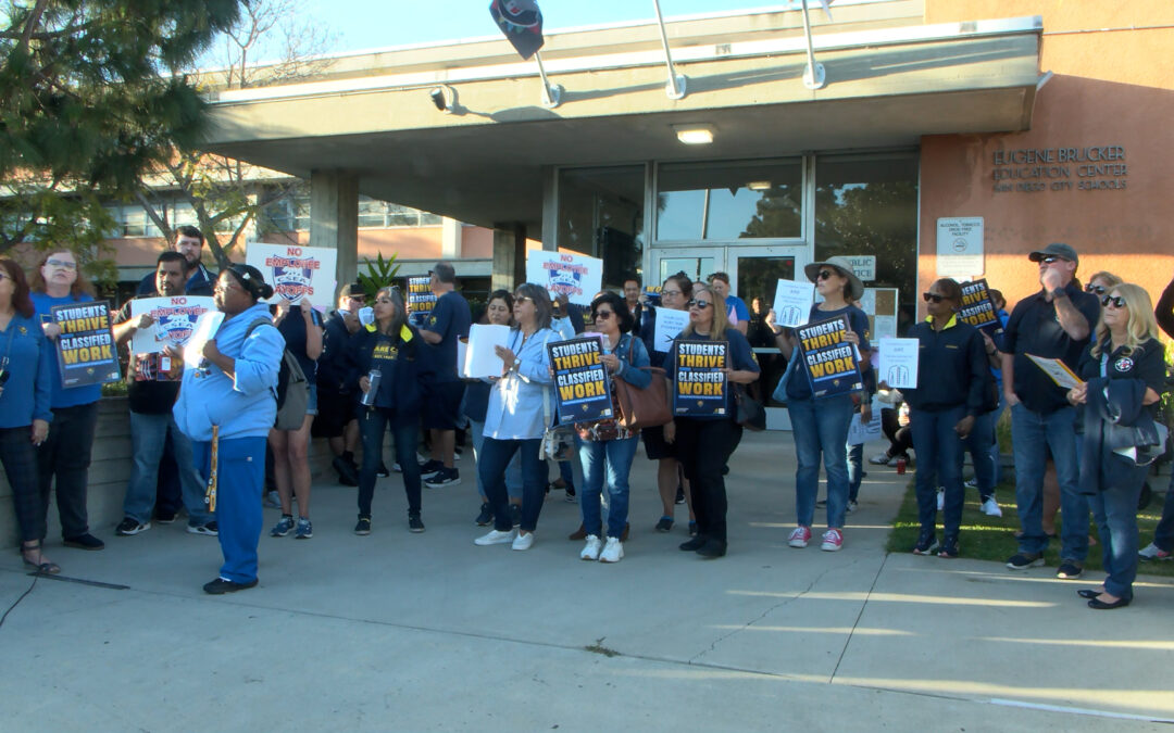 Recortes de Personal en el Distrito Escolar Unificado de San Diego Generan Inquietud entre Trabajadores