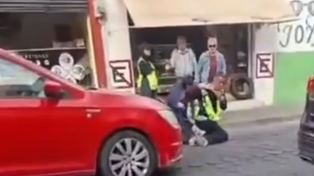 Agresión En Puebla: Supervisor De Parquímetros Atacado En El Centro Histórico - Noticias Notivalle Agresión En Puebla: Supervisor De Parquímetros Atacado En El Centro Histórico