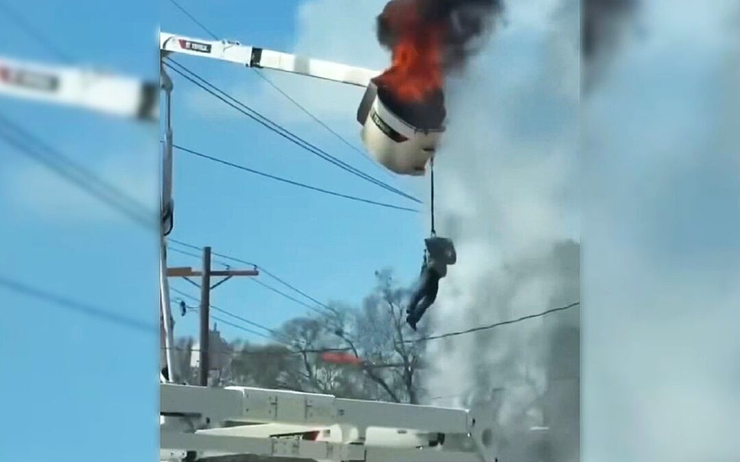 Accidente laboral: Trabajador cae desde 6 metros tras quedar colgando de una plataforma ardiente | VIDEO