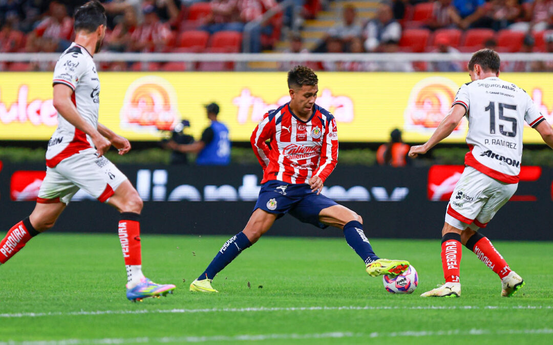 Efraín Álvarez exige victoria en el Clásico Tapatío