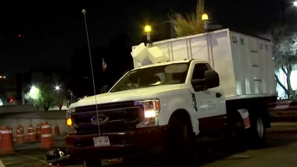 Trágico Accidente: Pareja De Motociclistas Pierde La Vida Tras Choque Con Camioneta En Iztacalco