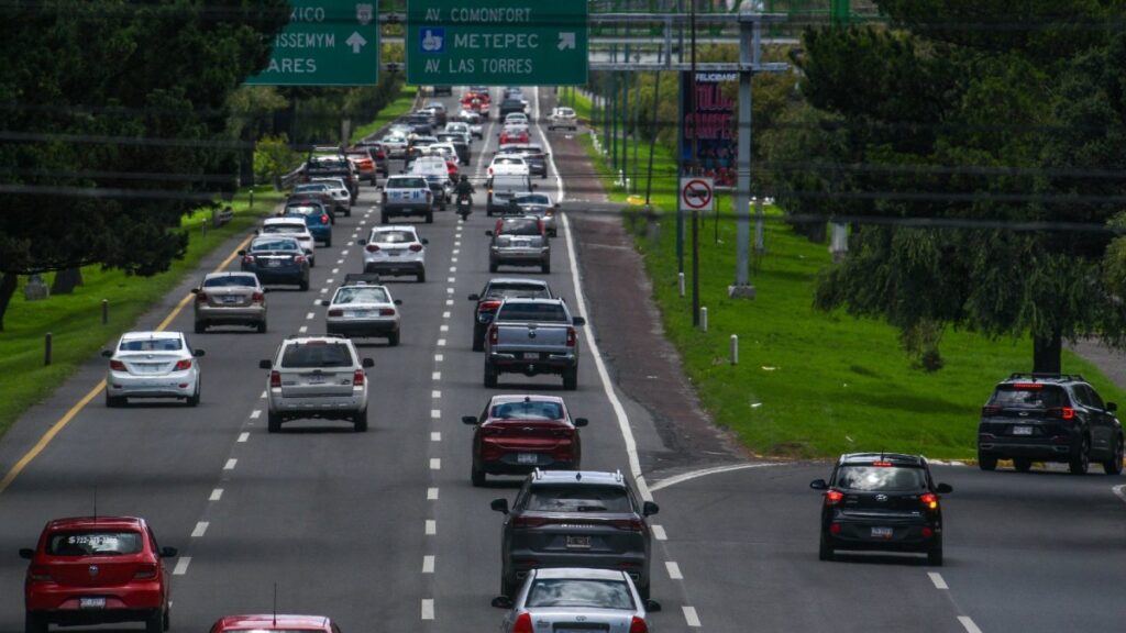 Hoy No Circula En Cdmx Y Edomex: Autos Que Deben Descansar Hoy, 5 De Marzo De 2026