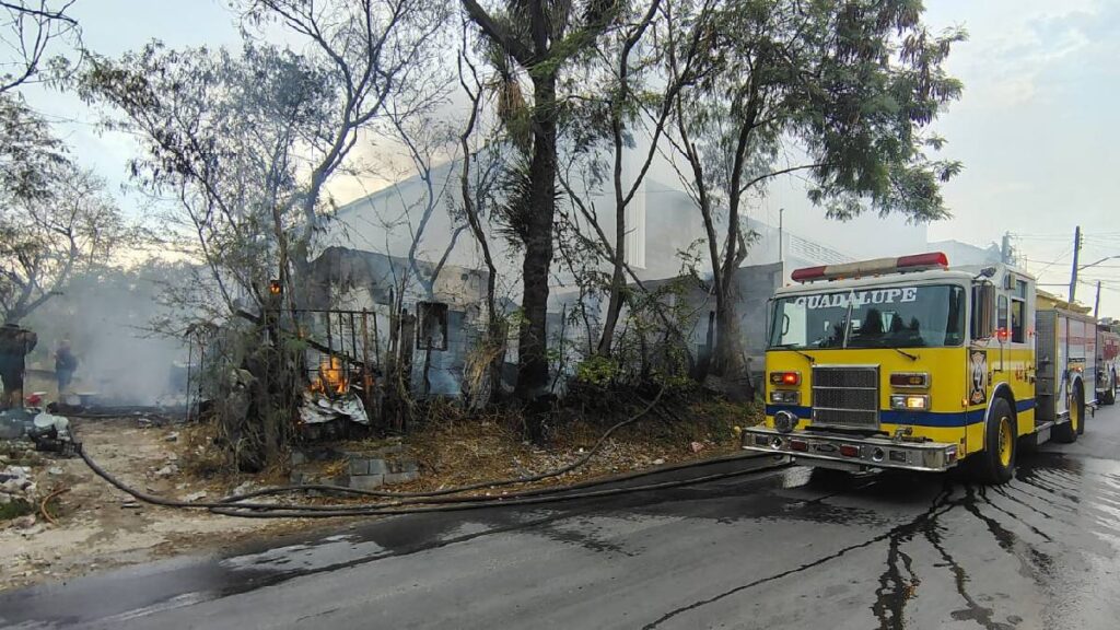 Incendio En Cerro De La Silla: Mujer Pierde Su Hogar En Guadalupe - Noticias Notivalle Incendio En Cerro De La Silla: Mujer Pierde Su Hogar En Guadalupe