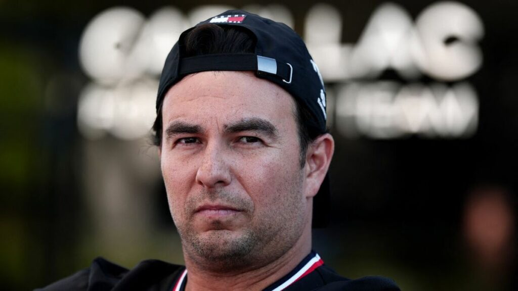 Checo Pérez Enfrenta Problemas Mecánicos En Práctica 2, Oscar Piastri Se Lleva La Velocidad