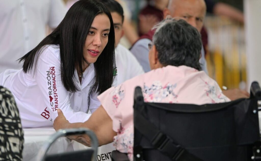 Betzabé Martínez Refuerza El Desarrollo Comunitario A Través De Apoyos En Las Jornadas Del Pueblo