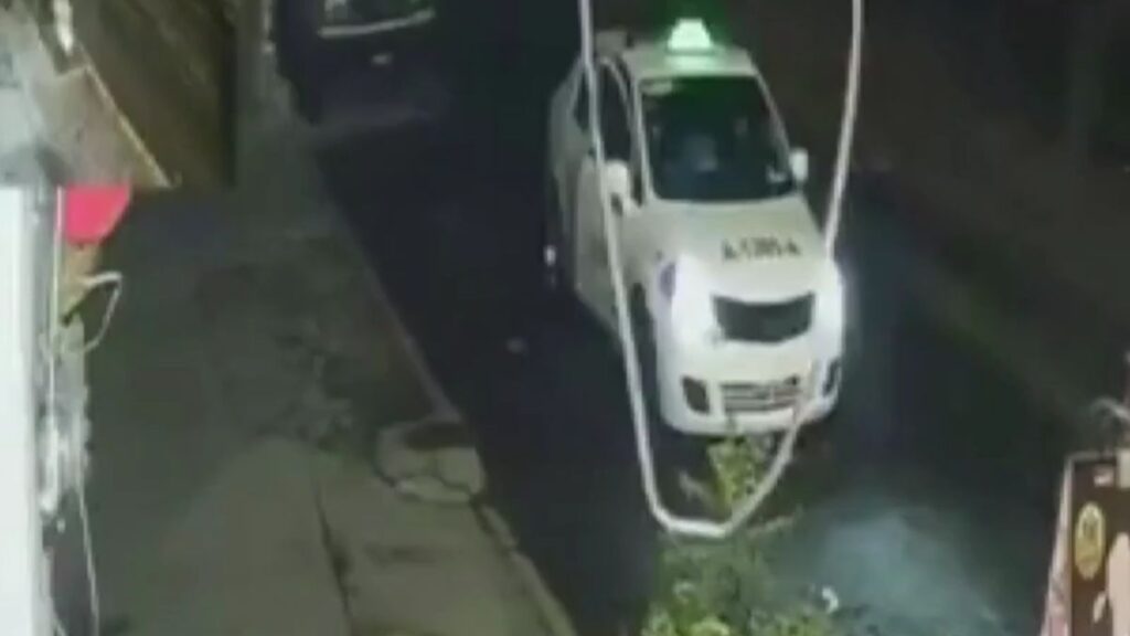 Matanza En Taxi En Azcapotzalco: Revelan Video De Policías Moviendo El Auto A Naucalpan - Noticias Notivalle Matanza En Taxi En Azcapotzalco: Revelan Video De Policías Moviendo El Auto A Naucalpan