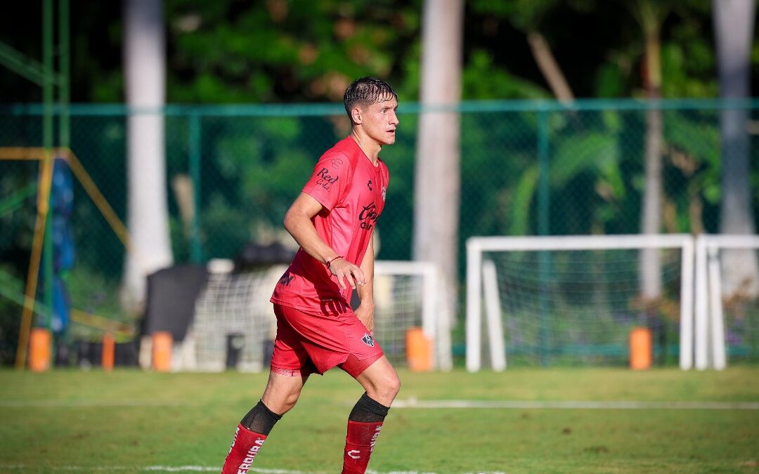 Rodrigo Schlegel no jugará en el Clásico Tapatío: Rechazan su apelación