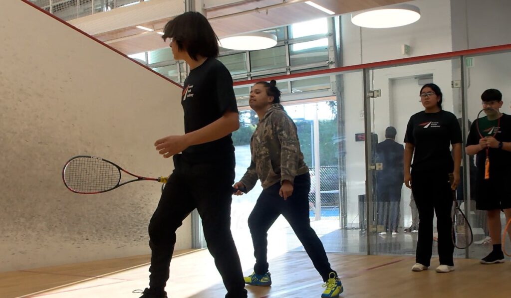 Transformación Juvenil: El Impacto Del Squash En San Diego