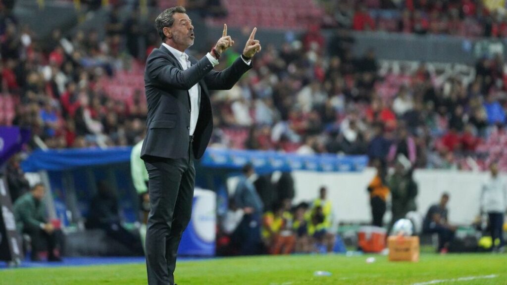 Diego Cocca: Espina Clavada Ante Chivas Y Números Positivos En Fútbol Mexicano