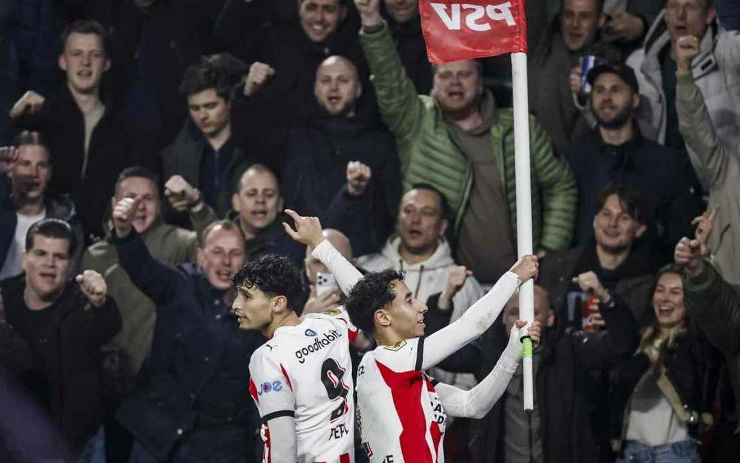 El PSV Aumenta su Liderato en la Liga tras Vencer a un AZ Alkmaar Sin Mateo Chávez