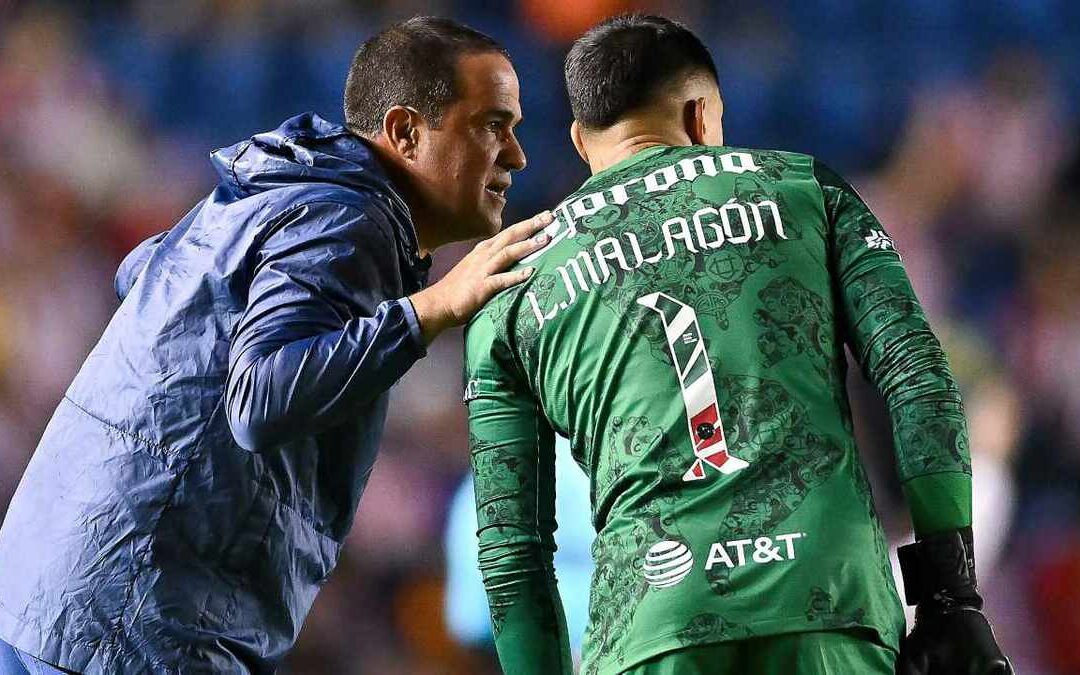 André Jardine revela la razón de la ausencia de Luis Malagón ante Querétaro