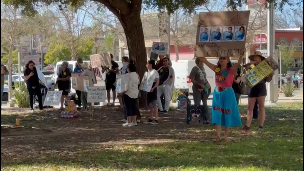 Protesta En Escondido Contra La Presencia De Ice En Instalaciones Municipales - Noticias Notivalle Protesta En Escondido Contra La Presencia De Ice En Instalaciones Municipales