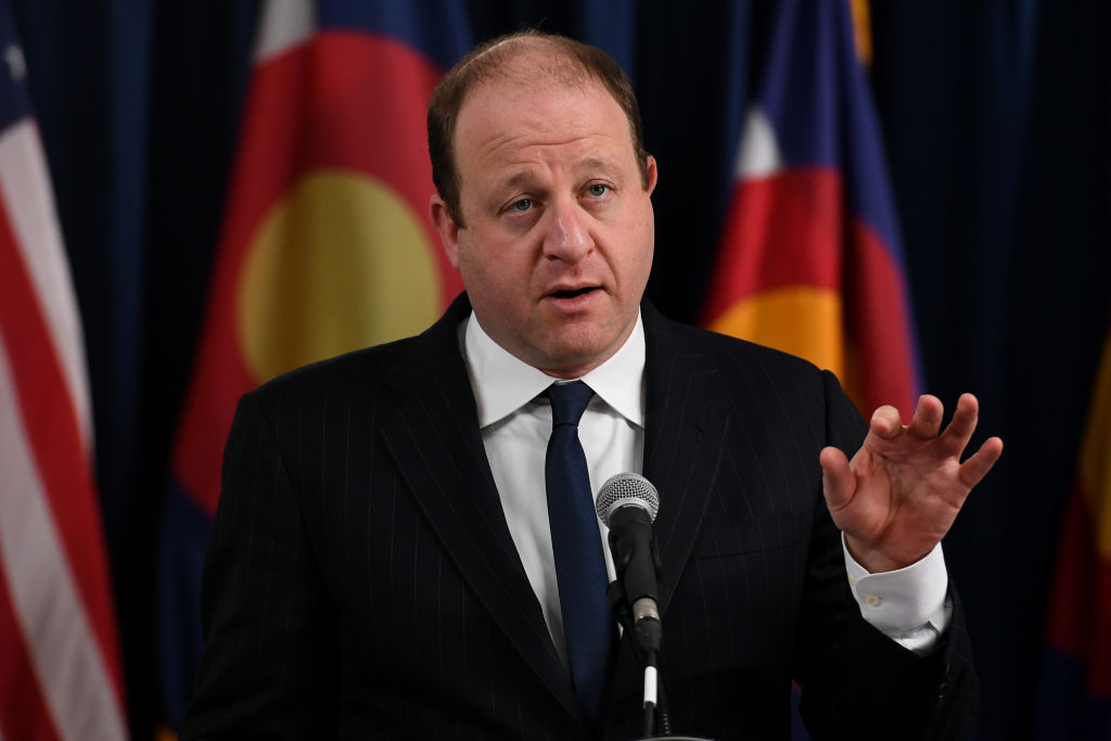Jared Polis Aprueba Nuevas Leyes De Impuestos Agrícolas Y Apoyo A La Transición Del Carbón En Colorado