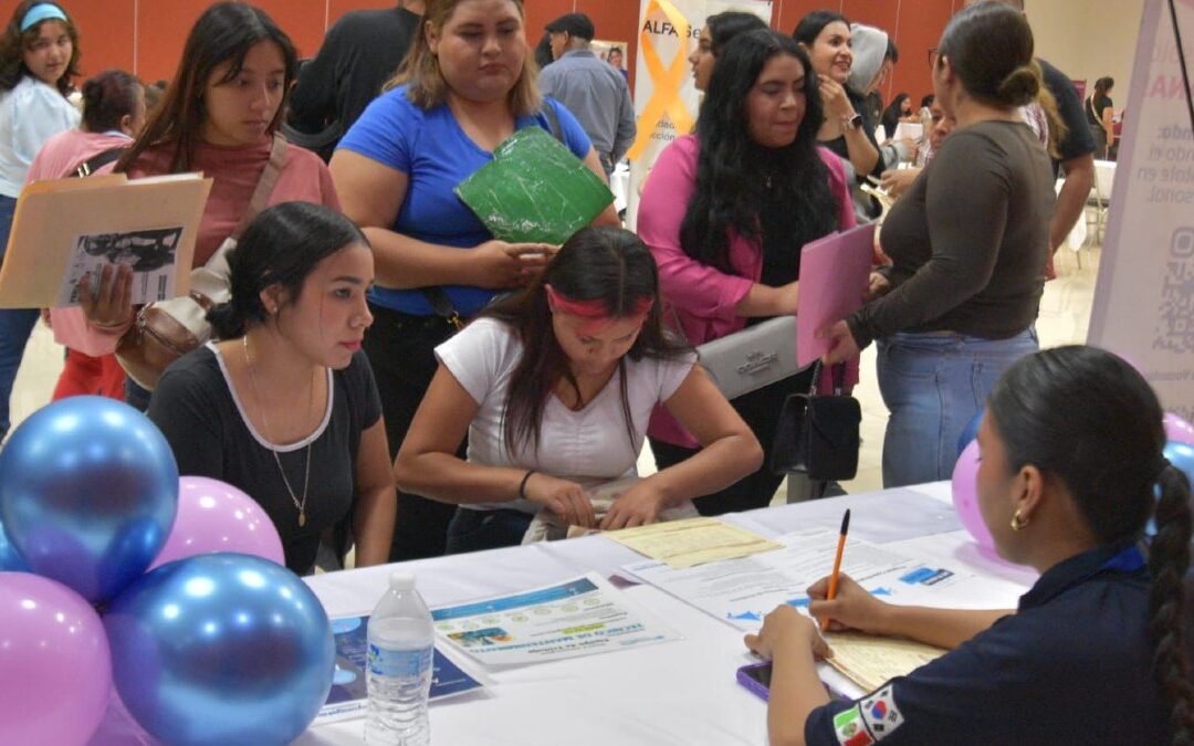 Más de 500 Oportunidades Laborales para Mujeres Gomezpalatinas en la Feria del Empleo de Betzabé