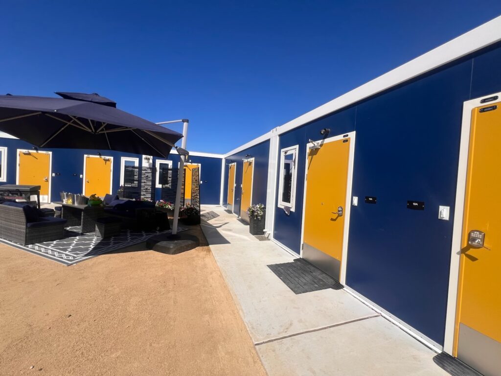 El Programa Sendero Provee Vivienda Temporal Y Apoyo A Personas En Soledad, California