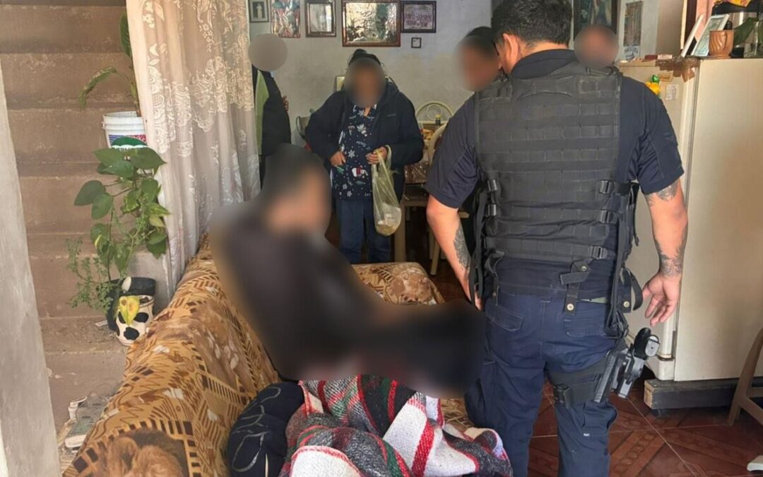 Esquizofrenia: Hombre Amenaza a su Familia con Arma Blanca Creyendo Estar en Peligro