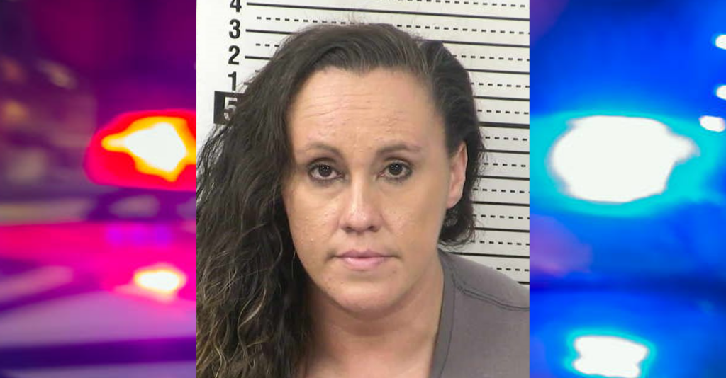 Arresto En Las Cruces: Empleada De Tienda Acusada De Fraude Con Tarjeta De Débito - Noticias Notivalle Arresto En Las Cruces: Empleada De Tienda Acusada De Fraude Con Tarjeta De Débito