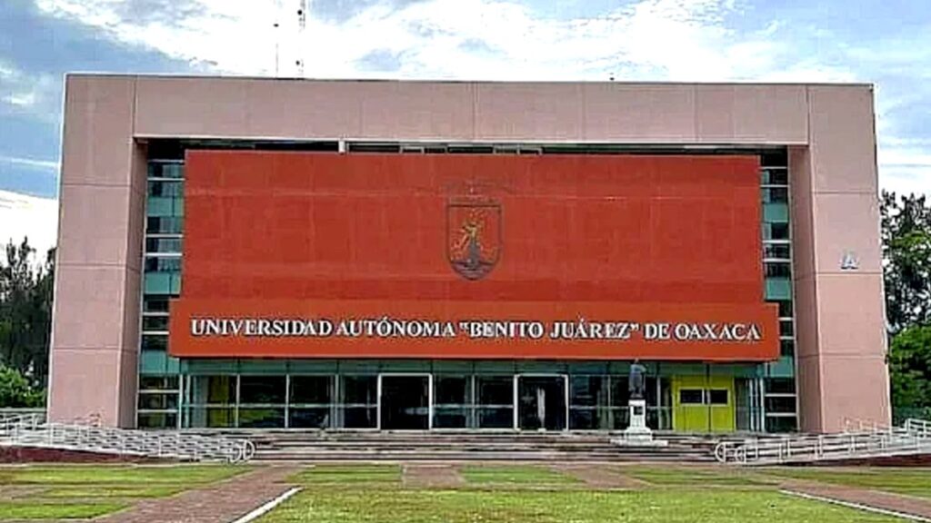 Abuso En Universidad De Oaxaca: Docente Presuntamente Embarazó A Alumna
