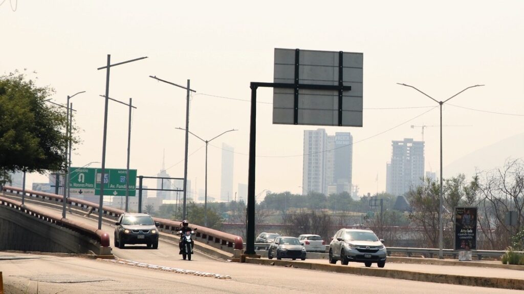 Reapertura Del Carril Exprés De Morones Prieto: Adrián De La Garza Culpabiliza Al Gobierno