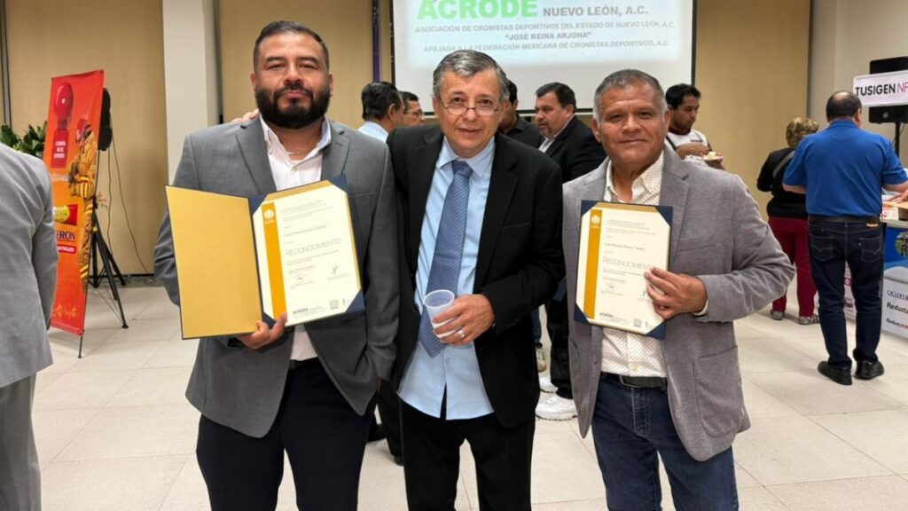 Multimedios Deportes: Reconocimiento A La Trayectoria Periodística En Nuevo León
