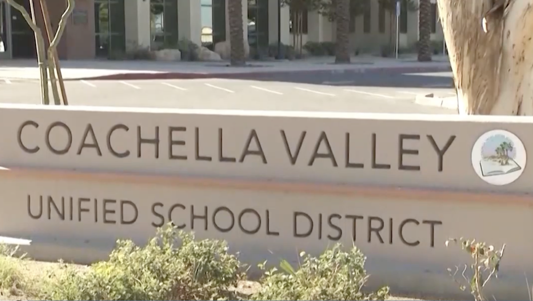 Educadores Protestan por Despidos en el Distrito Escolar del Valle de Coachella