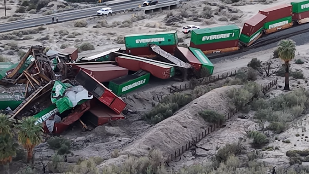 Continúan Labores De Limpieza Tras Descarrilamiento De Varios Vagones En Mecca - Descarrilamiento - Noticias Notivalle Continúan Labores De Limpieza Tras Descarrilamiento De Varios Vagones En Mecca